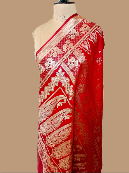 Red Katan Silk Banarasi Saree - Exquisite Traditional Elegance-3