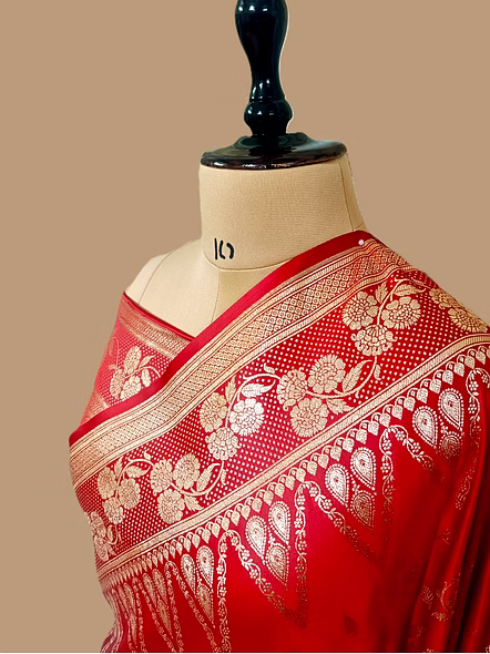 Red Katan Silk Banarasi Saree - Exquisite Traditional Elegance-2