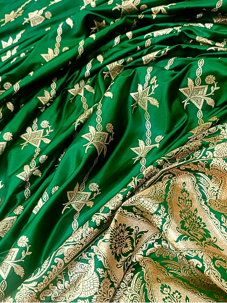 Exquisite Bottle Green Katan Silk Banarasi Saree by Aanchal Fabric-4