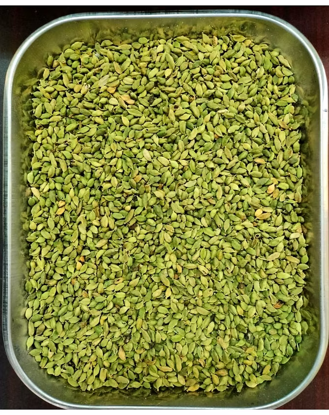 Spicyl Cardamom 6.0 mm to 7.0mm Sizes, 4th Quality Grade, Indian Green Cardamom, Whole Cardamom, Green Elaichi (Pack of 1)-607100