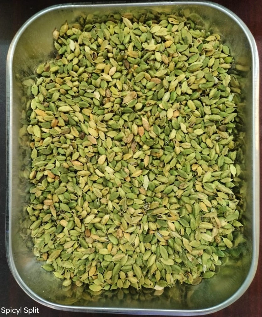 Green Cardamom Rejection 7mm Above-SPICYLREJ1000