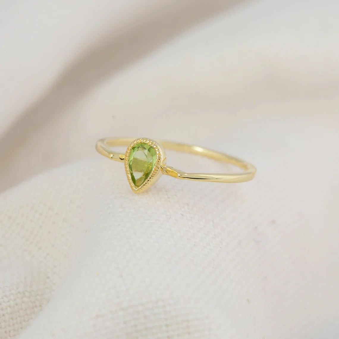 14K Solid Gold Peridot Studded Crown Ring Handmade Semi Precious Statement Stone Ring Dainty Minimal Statement Birthstone knuckle Thumb Ring-10 3/4 US/Uk size – V-1