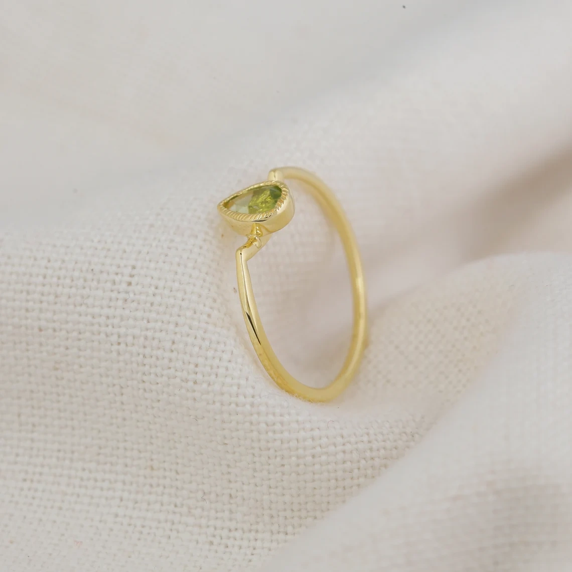 14K Solid Gold Peridot Studded Crown Ring Handmade Semi Precious Statement Stone Ring Dainty Minimal Statement Birthstone knuckle Thumb Ring-10 3/4 US/Uk size – V-2