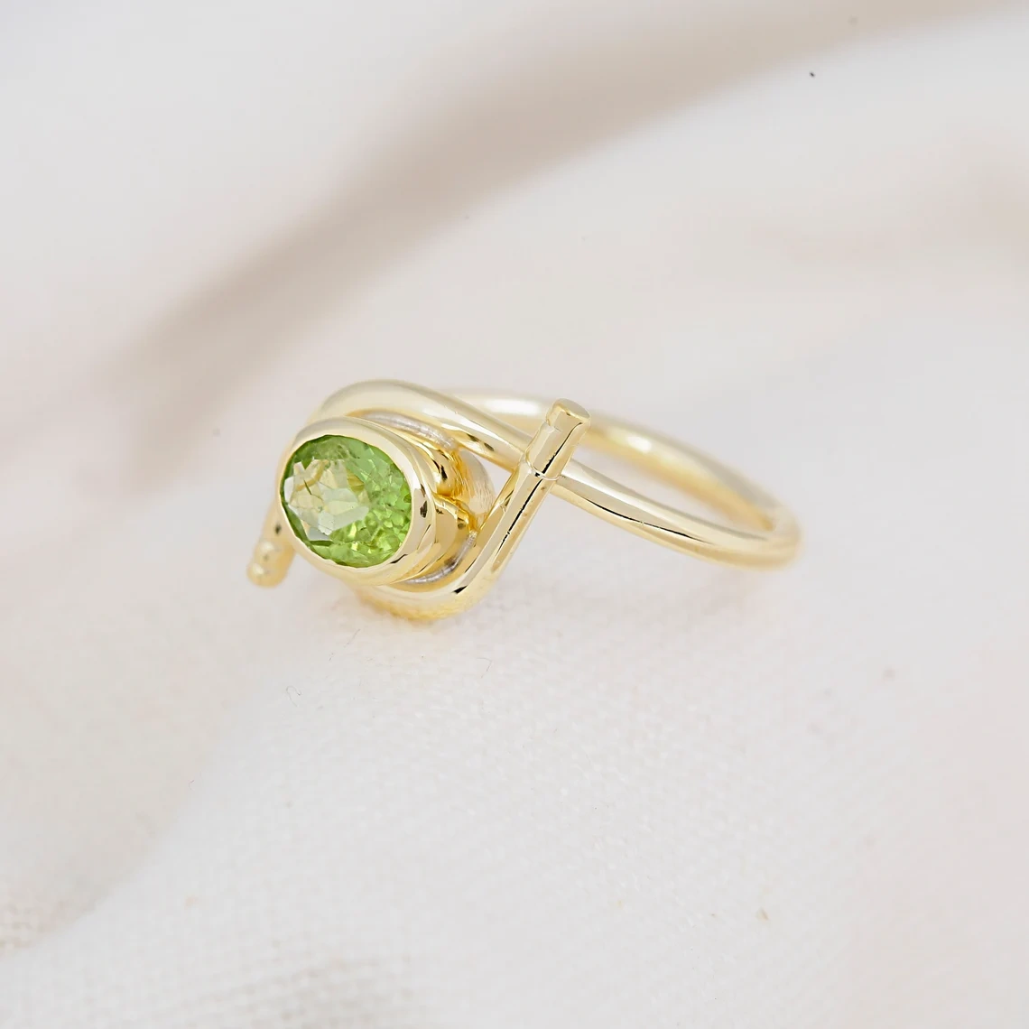 14K Solid Gold Peridot Studded Ring Dainty Everyday Ring Minimalist Delicate Ring Light Weighted Inset Stone Handmade Jewelry Semi Precious-11392806