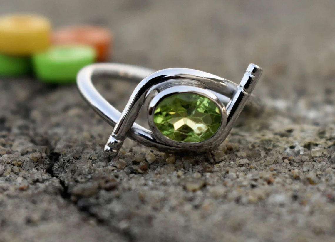 Peridot Studded Hand Carved 925 Sterling Silver Ring Faceted Oval Gemstone Organic Designer Ring Mothers' Day Gift For Her-10 3/4 US/Uk size – V-3