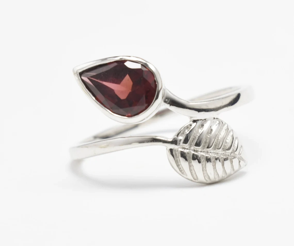 Garnet Leaf Ring 925 Sterling Silver Flower Drop Shape Faceted Gemstone Organic Ring Semi Precious Stone Everyday Designer Ring-11452748