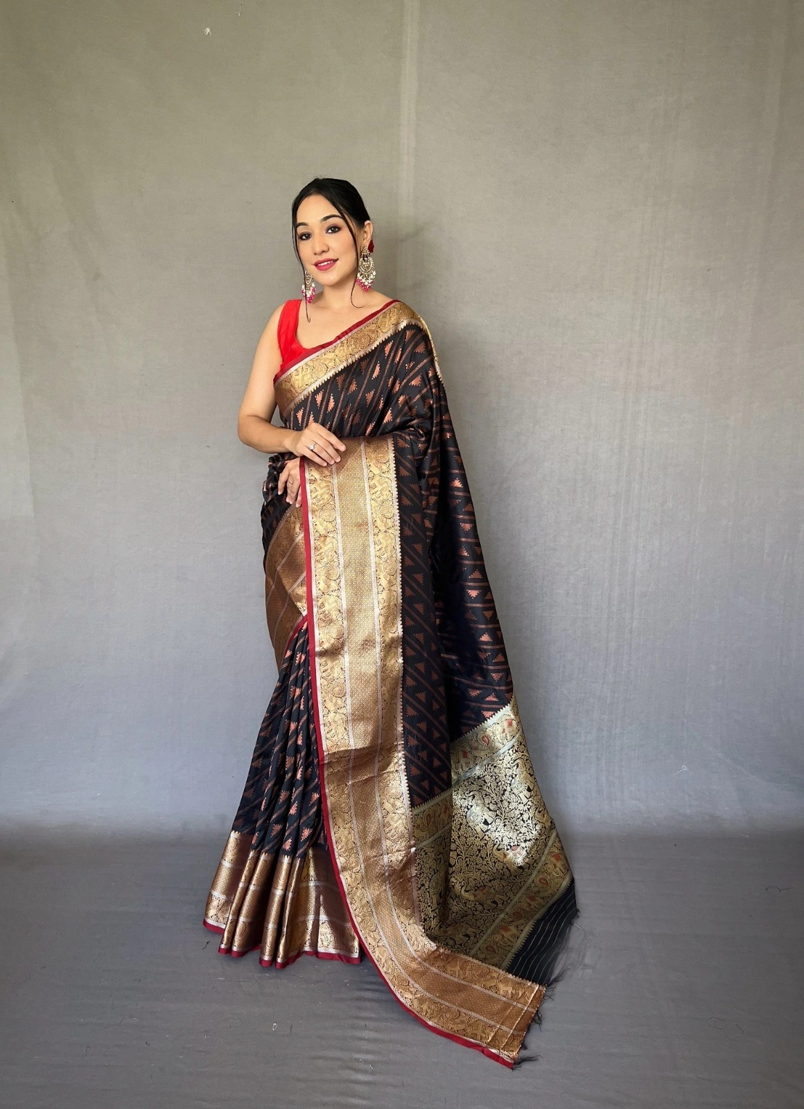 Banarsi handloom saree  rich pallu and  indian cultural saree wear for womena and ladies-ANCHAL_Black