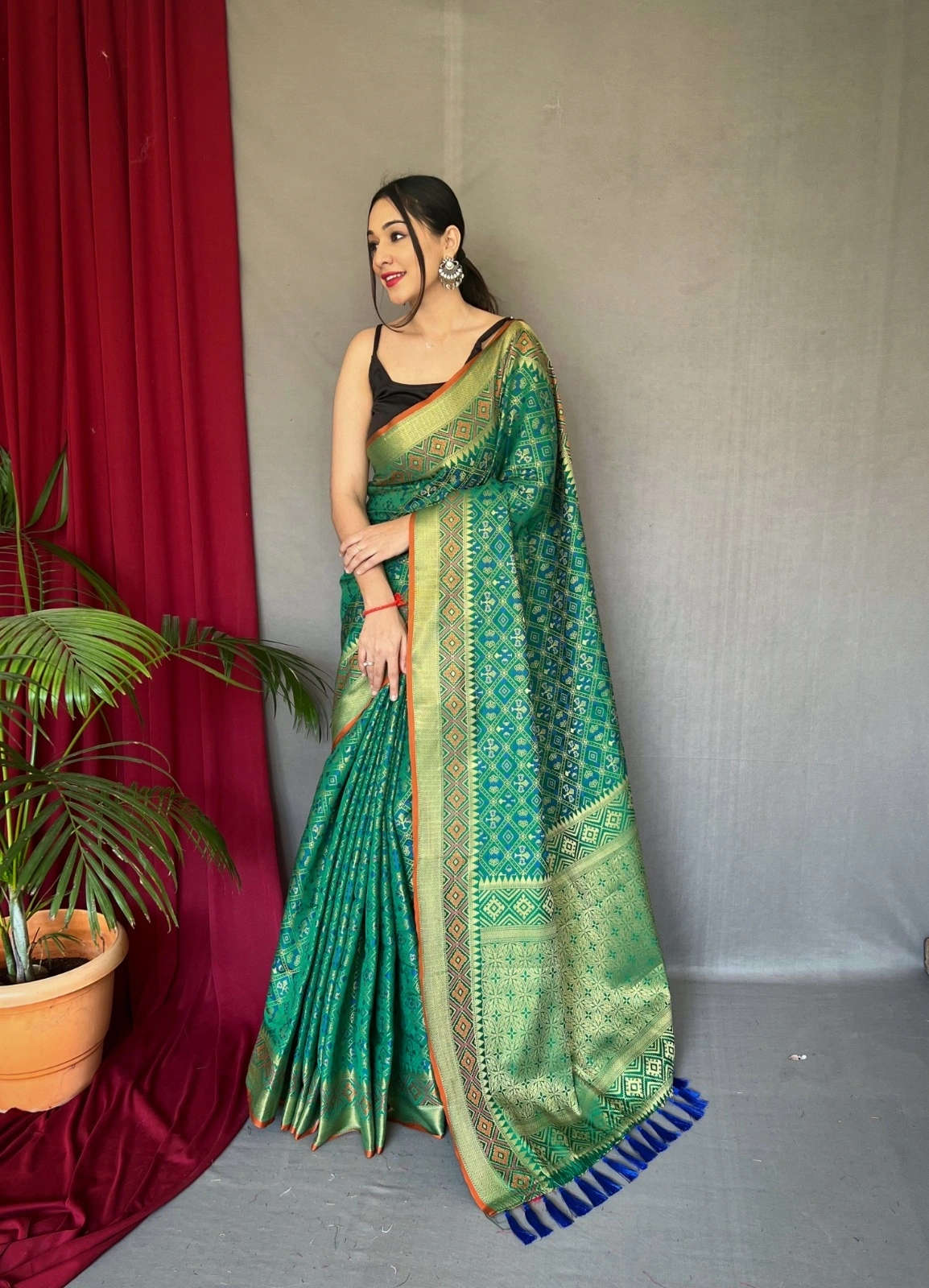 Rani pure silk saree blending traditional india Patola banarsi stly icon saree for women and Girls-RAJKOTPATOLA_Green