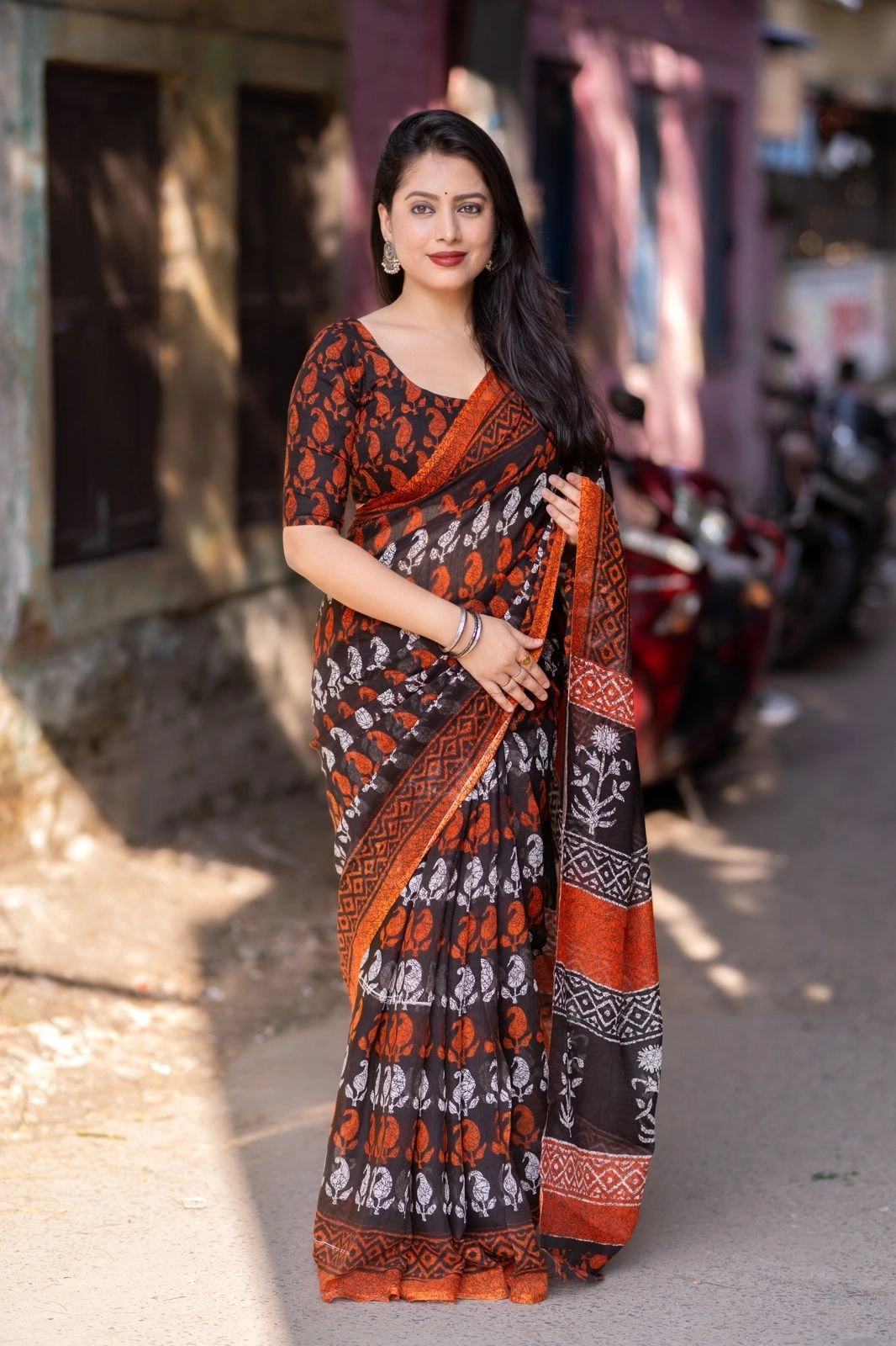 Grey Red online best soft linen-by-linen printed indian saree for women, girls-MANGO_GreySaffron