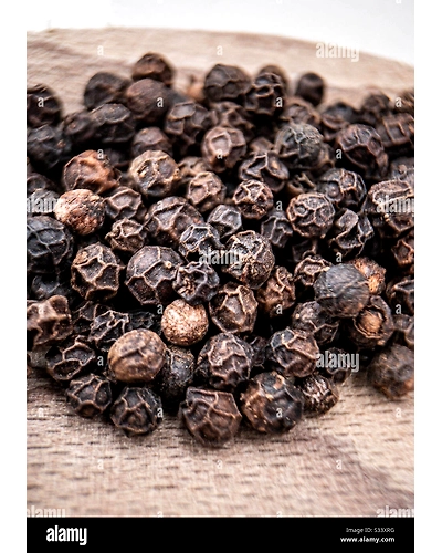 ORGANIC WHOLE BLACK PEPPER BOLD-11579956