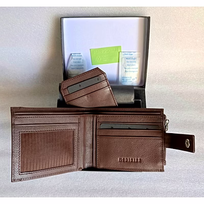 mens leather wallet in brown
