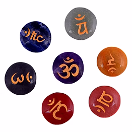 seven chakra stones with sanskrit symbol stones positive energy crystal meditation ornament engraved round reiki set(ki_07)