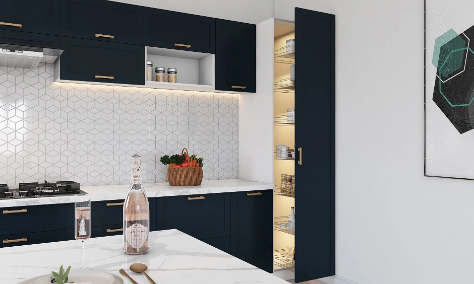 A G-Shaped Kitchen With Pantry Pullout And A Breakfast Counter-2