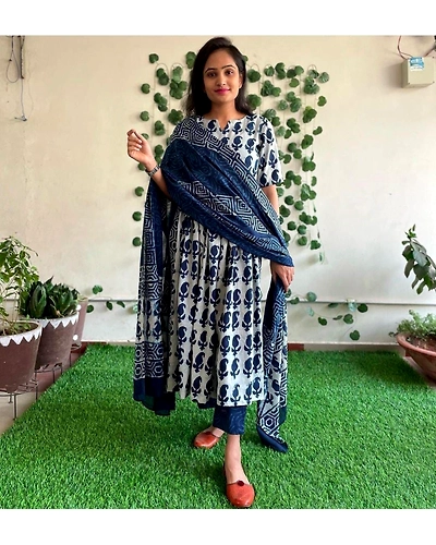 COTTON INDIGO PRINTED KURTI PANT DUPPATA SET-11649146