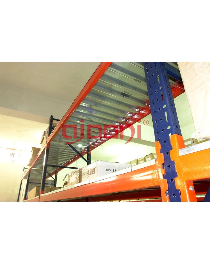 Medium Duty Shelves-1112