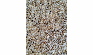 Fine quality discoloured rice and cattle
