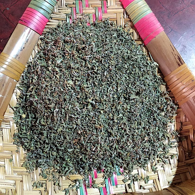 tulsi leaves (ociumum sanctum)