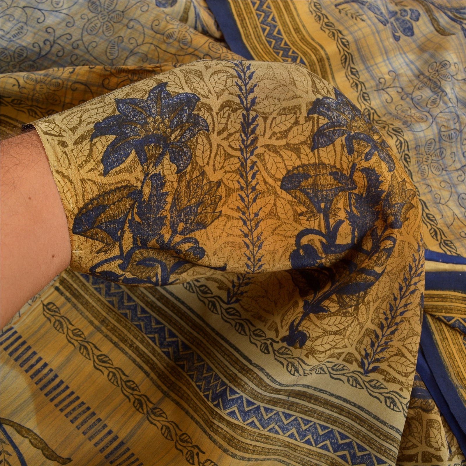 Sanskriti Vintage Sarees Green Indian Pure Crepe Silk Printed Sari Craft Fabric, PRC-18292 image 3