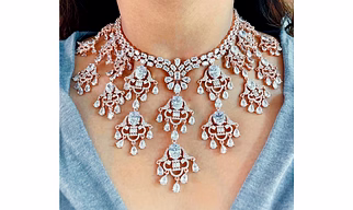 DIAMONDS NECKLES