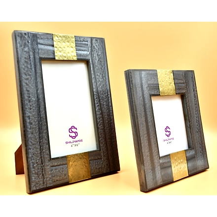 SHILPWARE Resin with Brass Hammered Photo Frame || Wall hangings-Cream-4 x 4 Inch-1