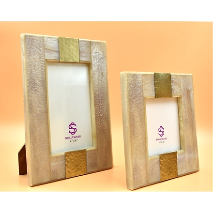 SHILPWARE Resin with Brass Hammered Photo Frame || Wall hangings-Cream-4 x 4 Inch-2