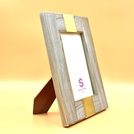 SHILPWARE Resin with Brass Hammered Photo Frame || Wall hangings-Cream-4 x 4 Inch-10