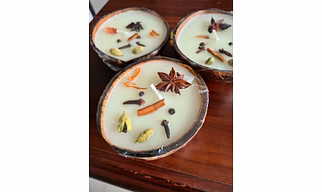 COCONUT CANDLE WITH SPICES