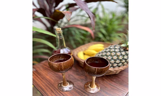 COCONUT SHELL WINE GLASS (BIG)