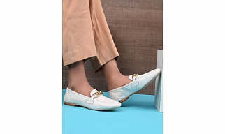 5200\F\WHITE