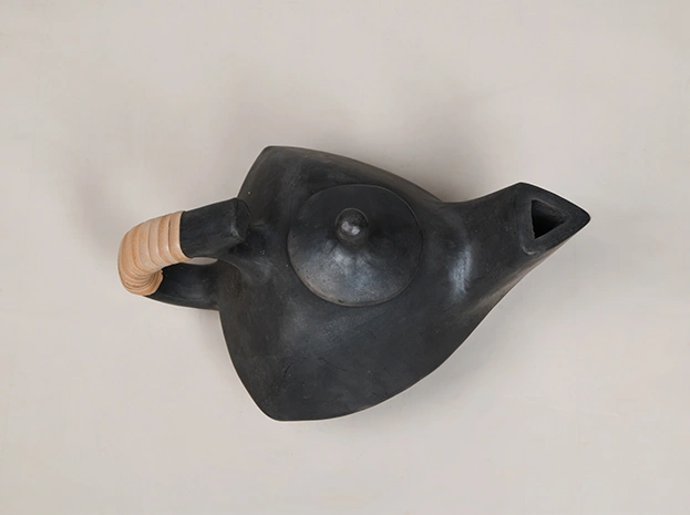 Longpi Pottery Kettle - Triangle-3