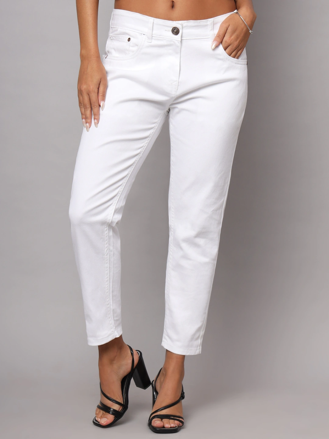 Women Slim Straight Fit White Jeans-bcb7152b5d5b8588