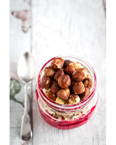 HAZELNUTS-1