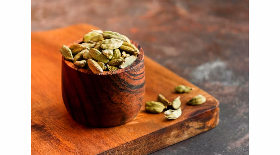 Discovering the Exquisite Flavor of Green Cardamom: A Spice Worth Savoring