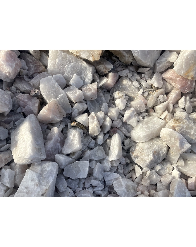 Quartz lumps-12143252