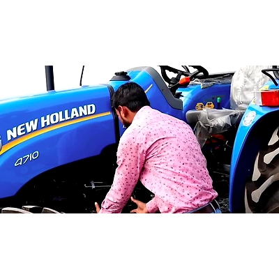 Excel 4710 4WD New Holland Tractor, 47 HP-1