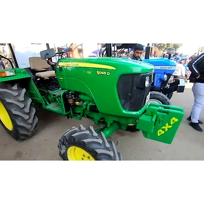 8 F + 4 R 5045 D John Deere Tractor, 4 WD, 45 HP-1