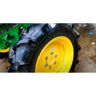 8 F + 4 R 5045 D John Deere Tractor, 4 WD, 45 HP-2