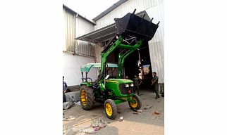 700 Kg Iron MX Loder L11 Tractor Front End Loader, 5.5 Feet