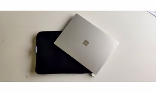 TAGGIT Laptop Sleeve (MS Surface)