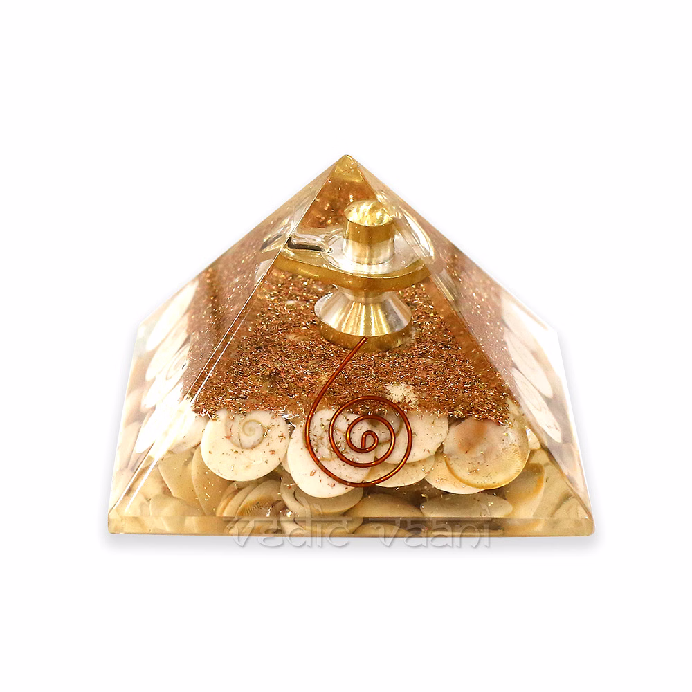 vedic vaani™ orgone pyramid with shivling & gomati chakra