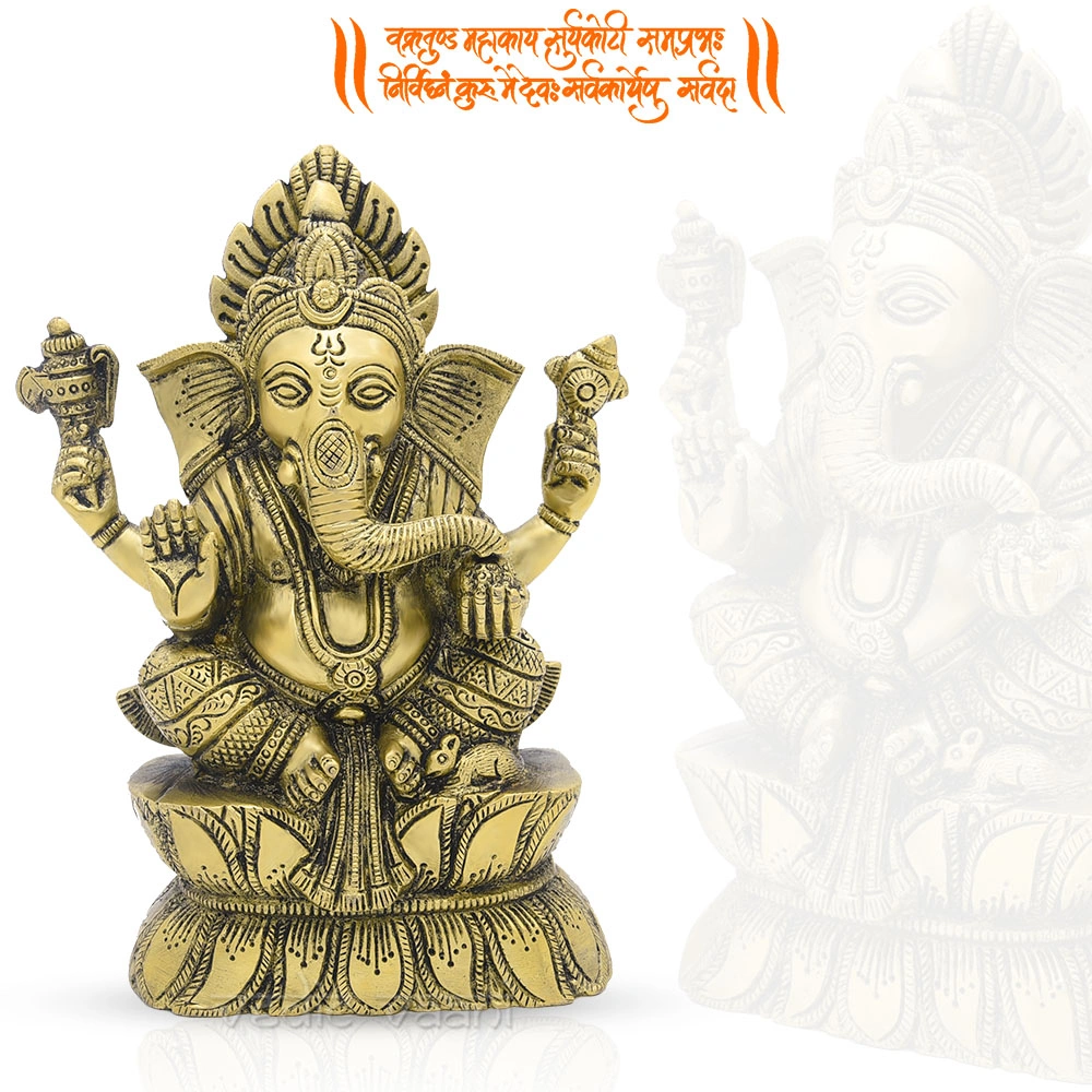 Gajamukha Lord Ganesh Murti / Idol on Lotus-VZ135