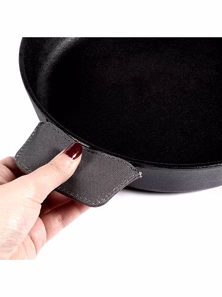 Meyer Pre Seasoned Cast Iron Deep Kadai, 20cm Black with Glass Lid(48187)