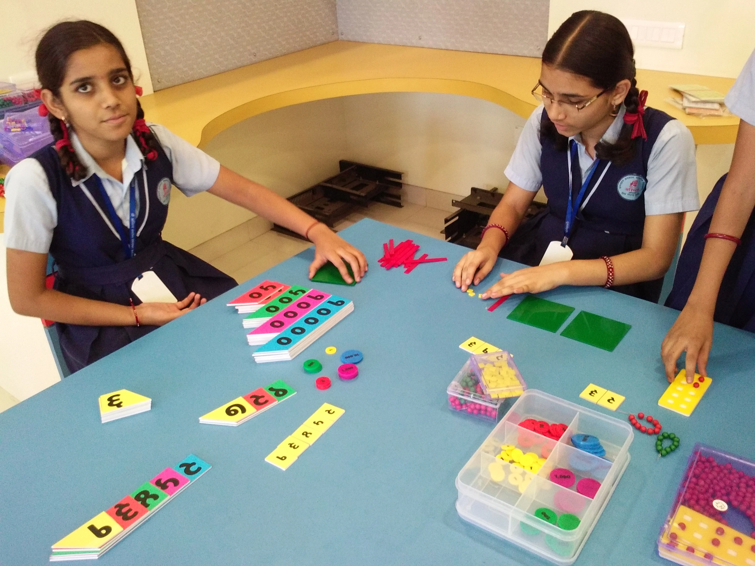 Innovative Place Value Counters for Interactive Math Learning-1