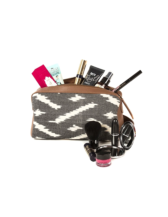Fuchsia Toilet Bag (Printed Grey)-3