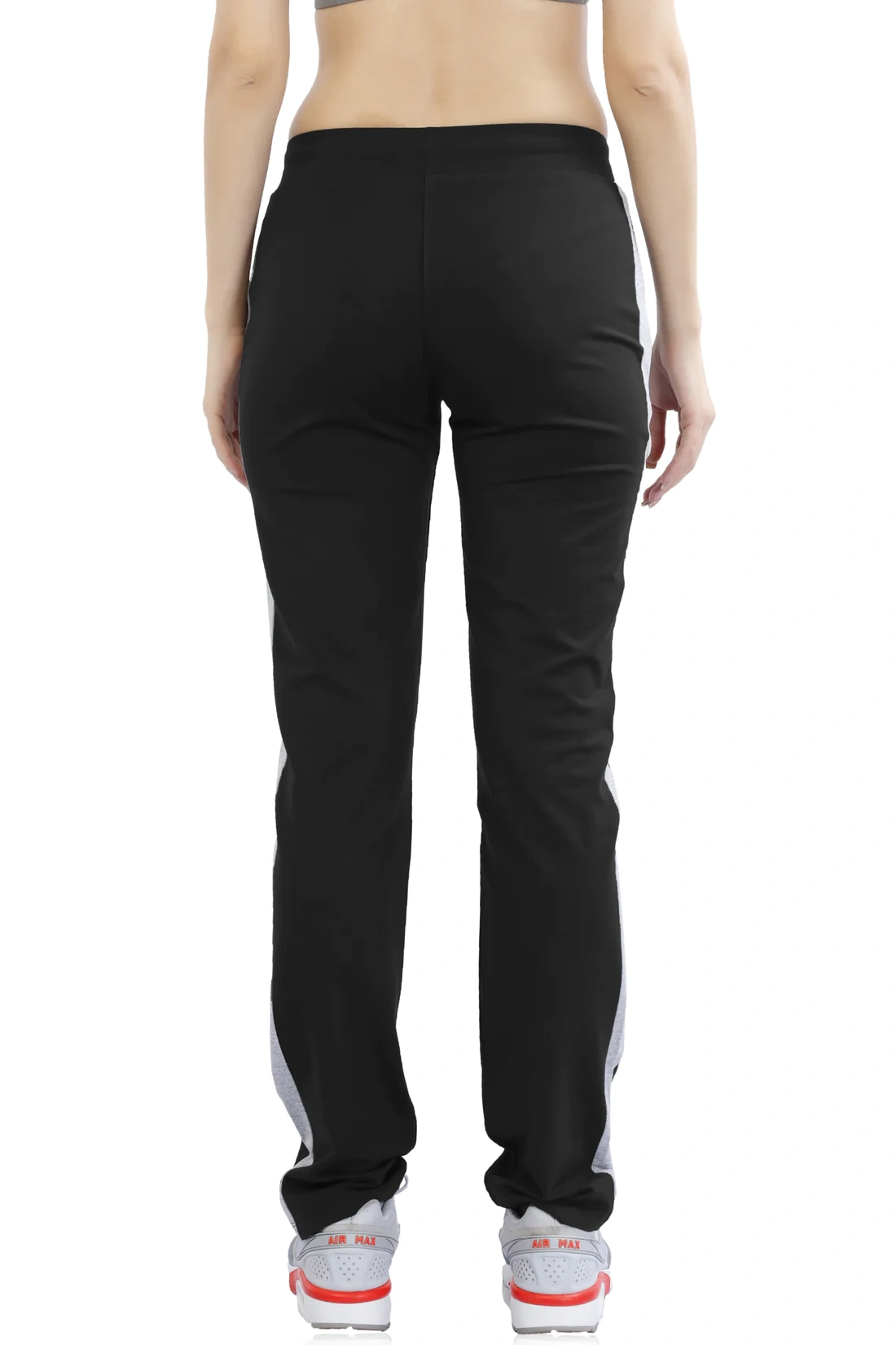 LASSA WOMEN'S SOLID REGULAR FIT TRACK PANT-M-Black-2