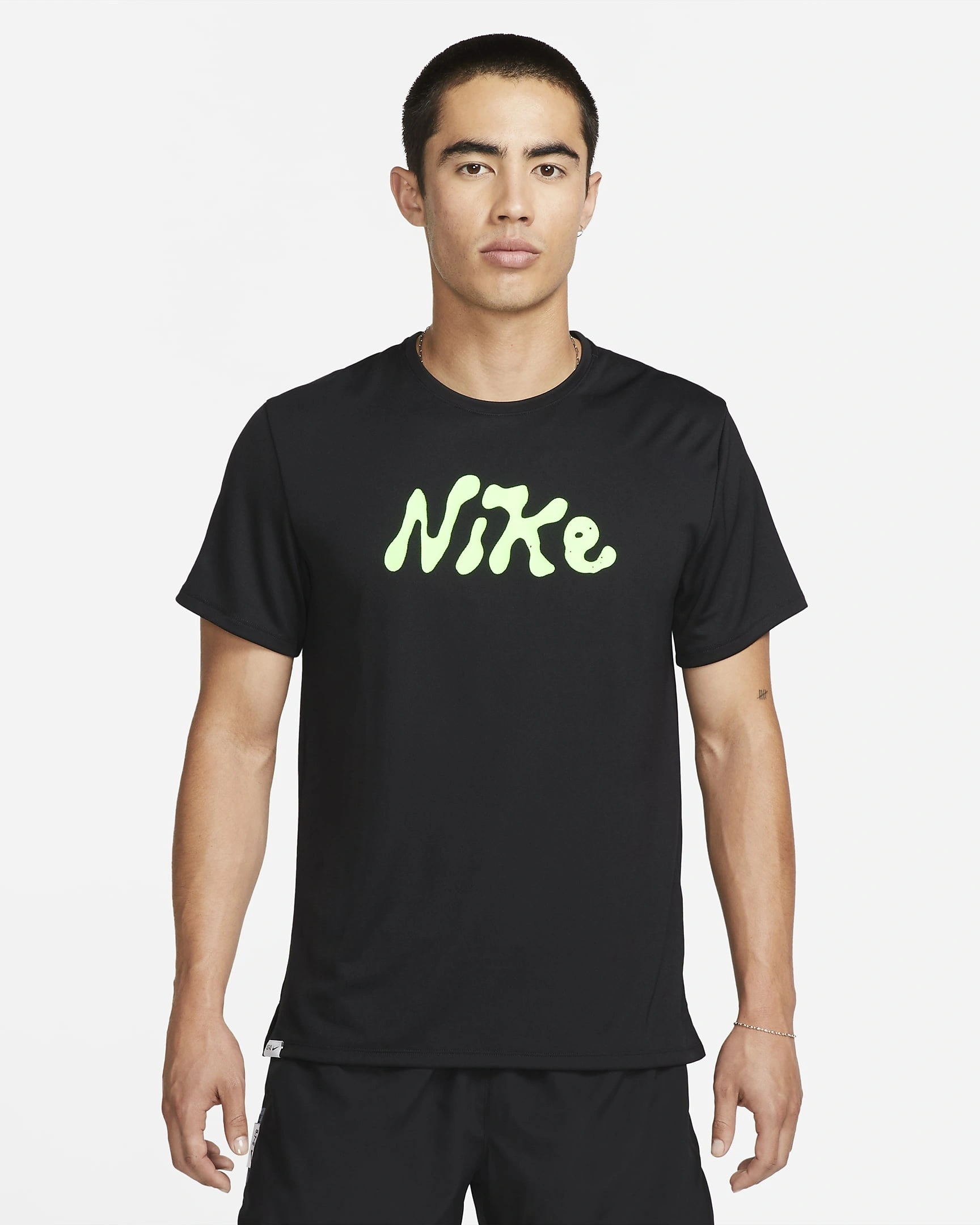 Nike Dri-FIT UV Miler Studio '72 Men's Short-Sleeve Running Top - Breathable &amp; Sun-Protective for Warm-Weather Runs-53943