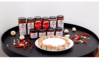 Jury Hot Sauce/ Chill Oil Garlic