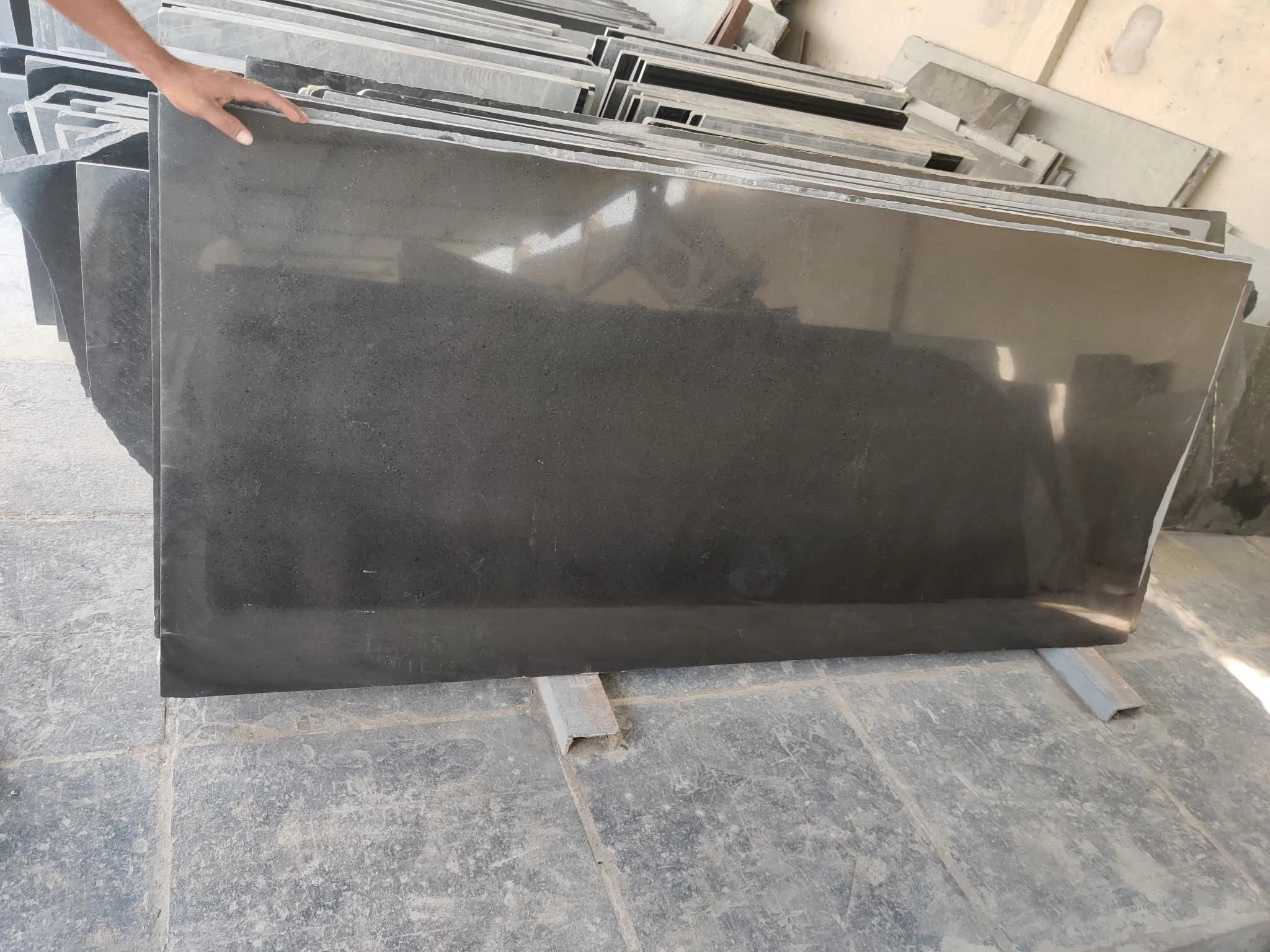 Absolute black granite slabs-3