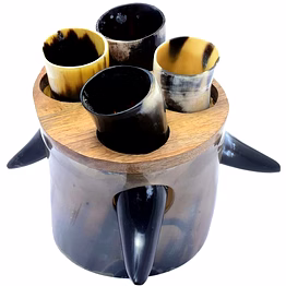 qarzun viking drinking horns shot glass kit. 4 shot glass mini horns and a horn stand