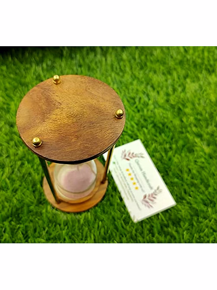 Wooden and Brass Sand Timer Hour Glass Sandglass Clock Ideal for Exercise Antique Nautical Decor, Height 6 Inches 5 Minutes Figurine